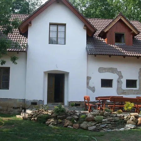 Dom wakacyjny Chalupa V Ceskem Raji *